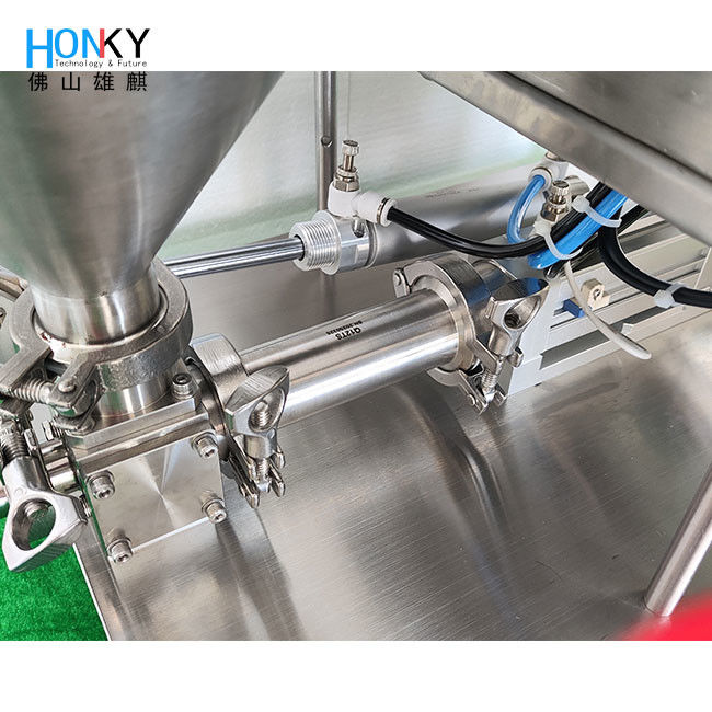 Desktop Conveyor Type Cream Paste Bottle Filling Machine dengan Q-R Pistom Pump untuk mengisi botol batch kecil