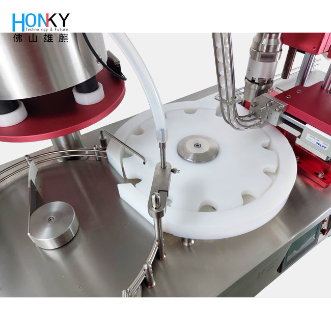 Clean Workshop Using Desktop 30ml Diluent Liquid Filling And Capping Machine With Full Automatic Function For Lab Reagent